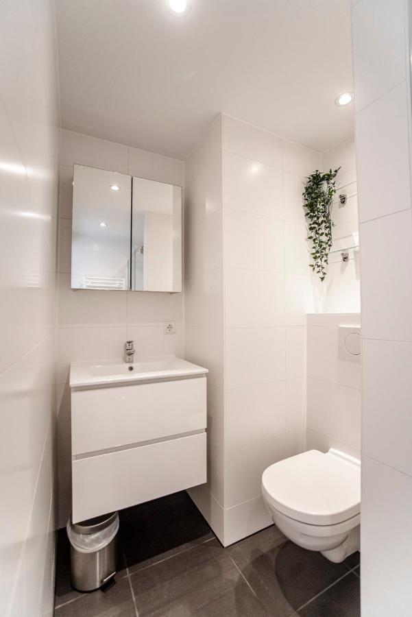 Happy Days Apartment - Luxurious - Free Parking On Own Property ซานด์โวร์ต ภายนอก รูปภาพ